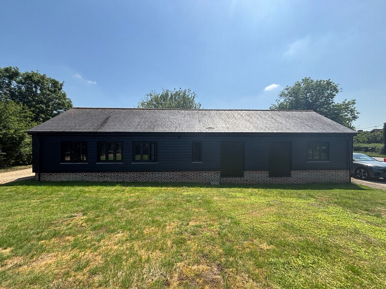 Meppershall Rd, Ickleford for sale - Building Photo - Image 1 of 7
