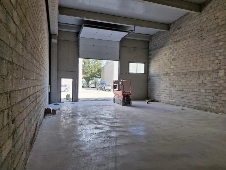 Flex in Montauroux for lease - Interior Photo - Image 3 of 5