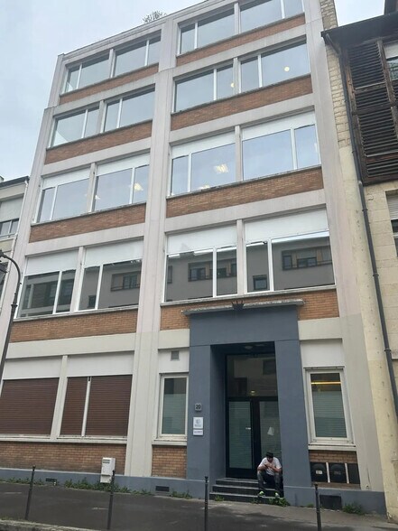 Office in Paris for lease - Building Photo - Image 1 of 1