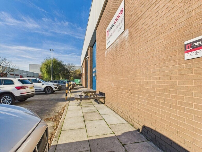 Croftwood Sq, Wigan for lease - Building Photo - Image 2 of 67