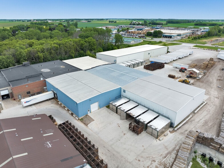 530 E Wisconsin St, Seymour Township, WI for lease - Building Photo - Image 2 of 12