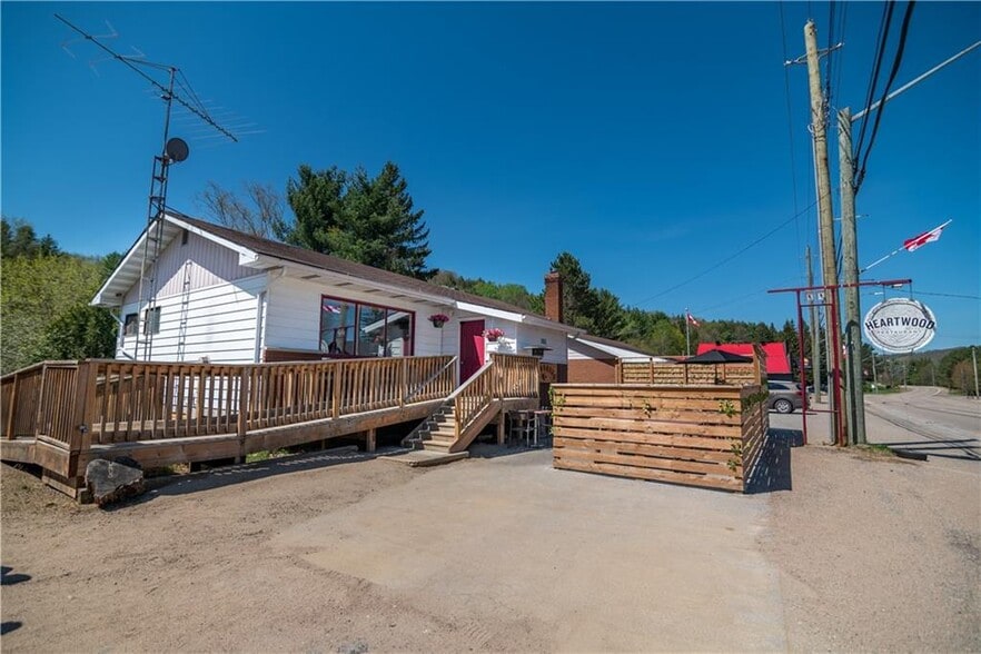 39280 Combermere Rd, Combermere, ON K0J 1L0