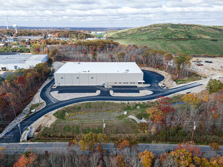 1500 Riggenbach Rd., Fall River, MA for lease - Building Photo - Image 1 of 17