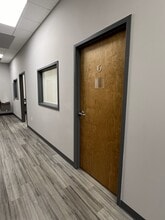 123 Poplar Pointe Dr, Mooresville, NC for lease Interior Photo- Image 2 of 4