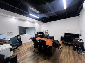 89 Priestdale Rd, Eight Mile Plains for lease Interior Photo- Image 1 of 3