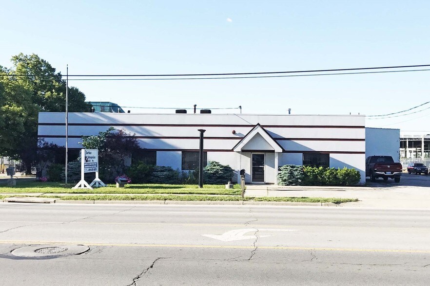 1465 W Alexis Rd, Toledo, OH for sale - Primary Photo - Image 1 of 1