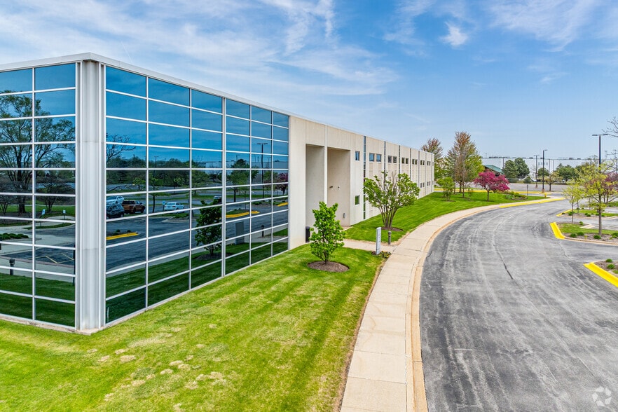 1000 Remington Blvd, Bolingbrook, IL for lease - Building Photo - Image 2 of 2