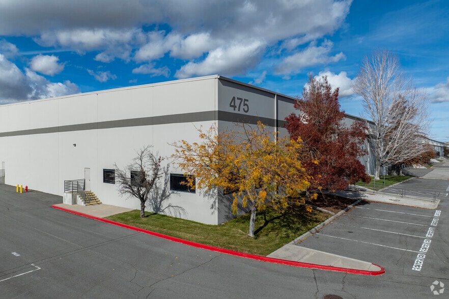 475 Lillard Dr, Sparks, NV for lease - Primary Photo - Image 1 of 4