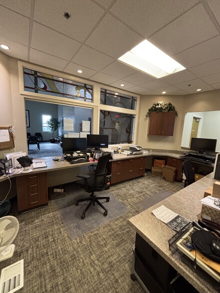 1195 Wilson Ave NW, Grand Rapids, MI for lease - Building Photo - Image 2 of 17