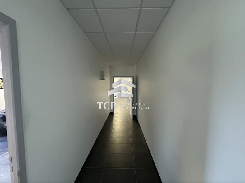 Flex in La Haie-Fouassière for sale - Building Photo - Image 2 of 12