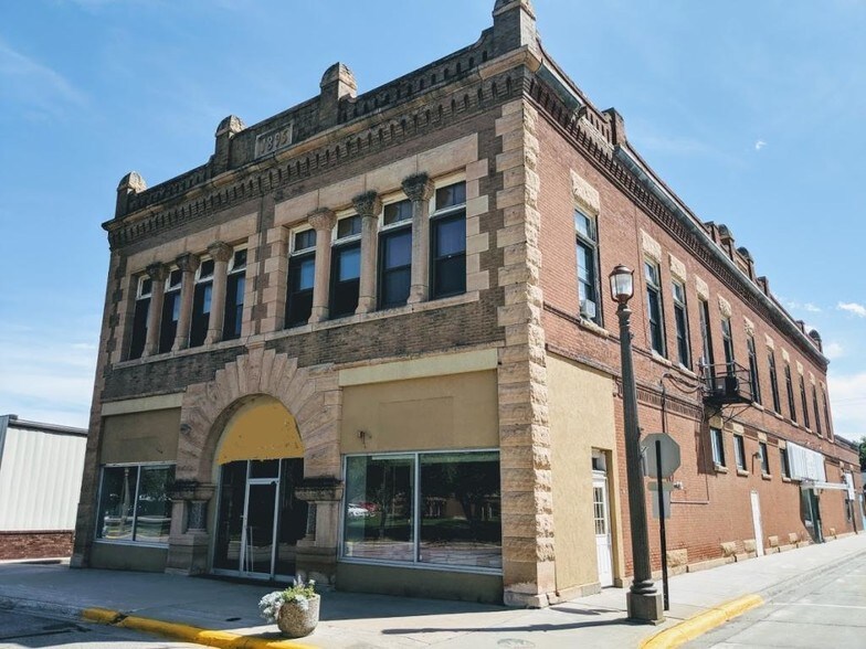 355 9th St, Windom, MN for sale - Primary Photo - Image 1 of 1