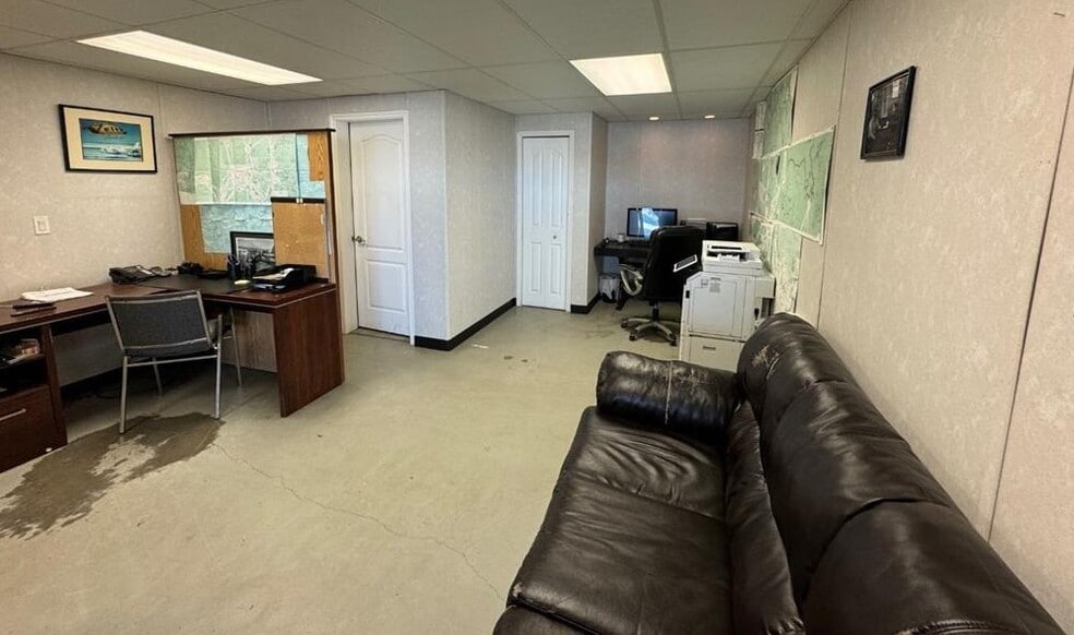 397 Snow Eagle Dr, Fort McMurray, AB for sale - Interior Photo - Image 2 of 6