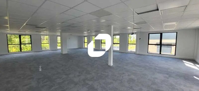 Office in Mérignac for sale - Interior Photo - Image 3 of 8