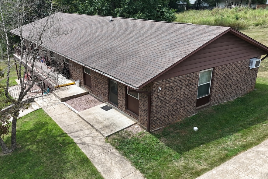1020 Washington St, Doniphan, MO for sale - Building Photo - Image 2 of 9
