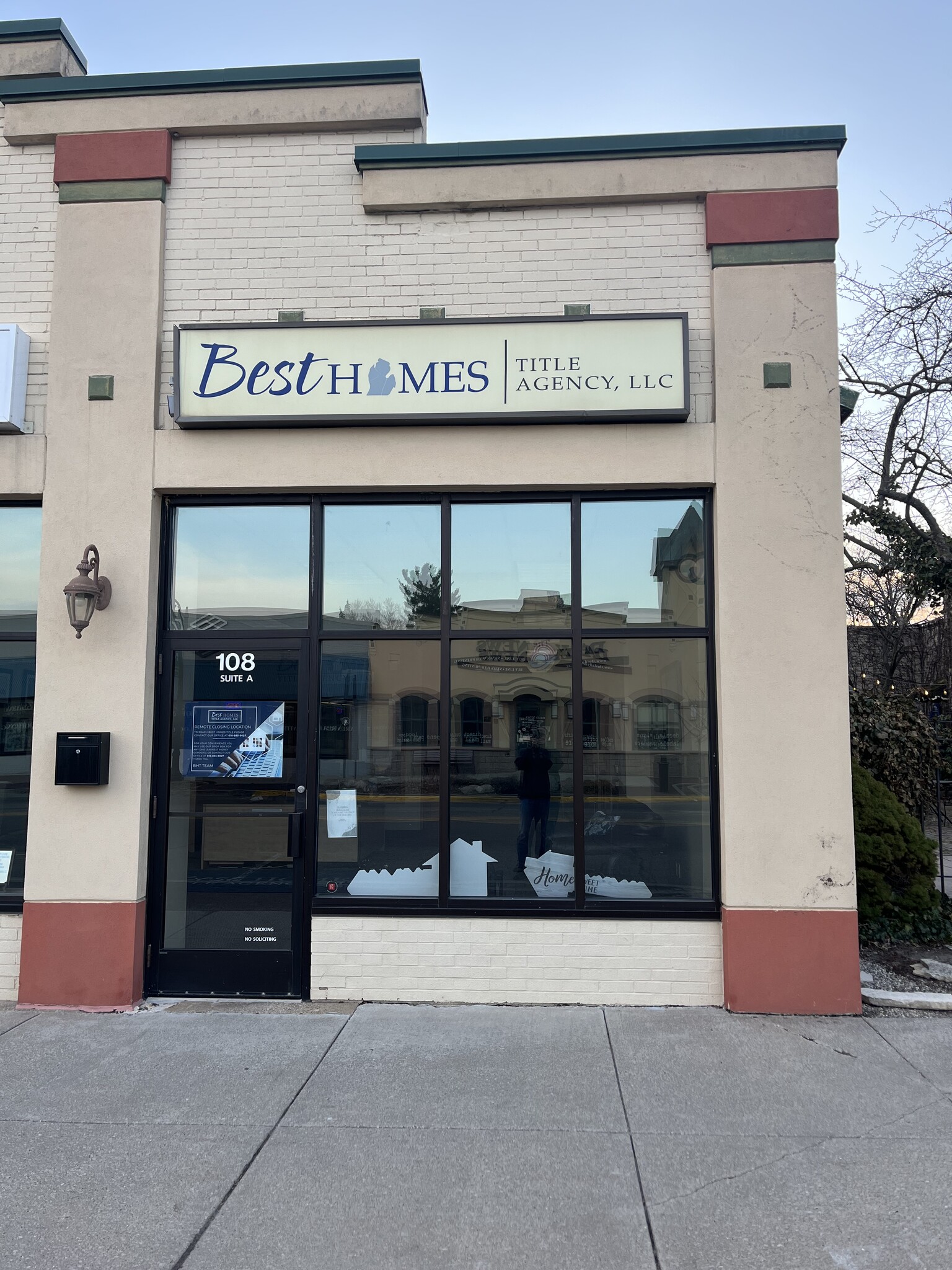 108 N Lafayette St, Greenville, MI for lease Interior Photo- Image 1 of 6