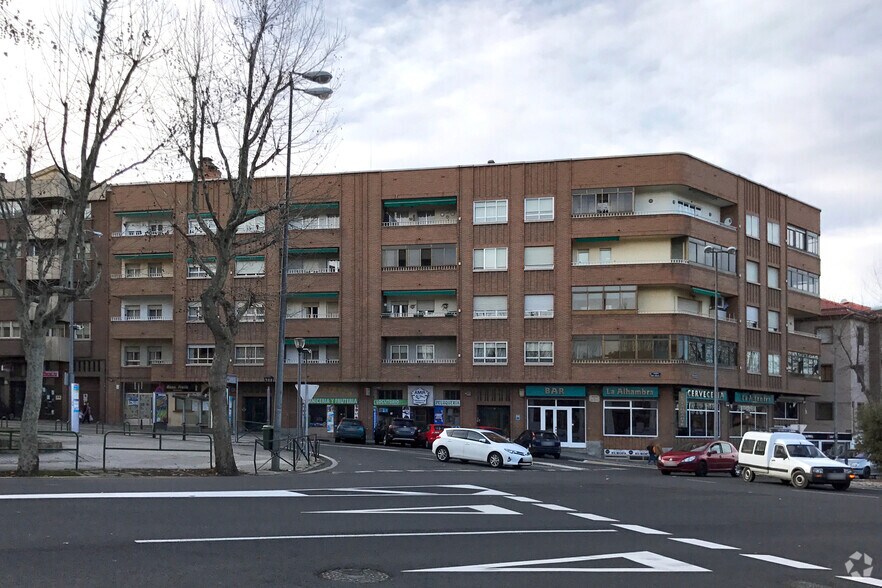 Retail in Segovia, Segovia for lease - Building Photo - Image 2 of 2