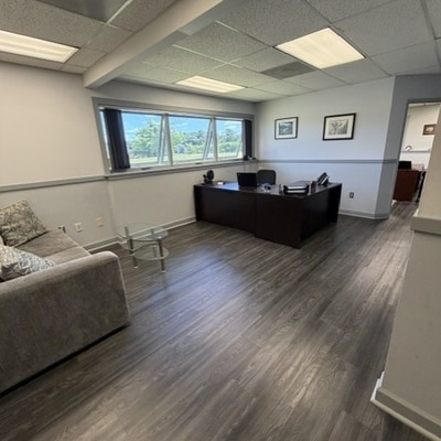 7 Lordship Rd, East Granby, CT for lease - Building Photo - Image 3 of 5