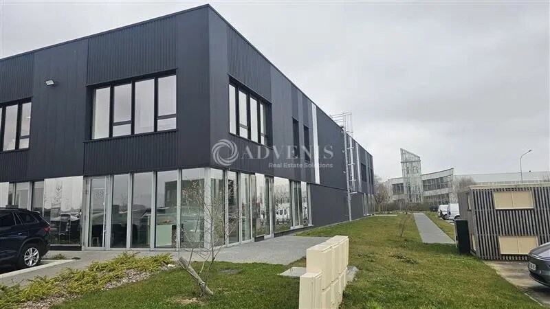 Industrial in Avelin for lease - Building Photo - Image 2 of 12