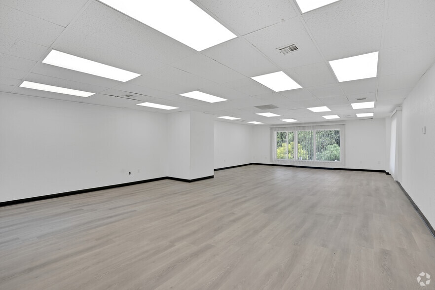 21308 Pathfinder Rd, Diamond Bar, CA for lease - Interior Photo - Image 3 of 18