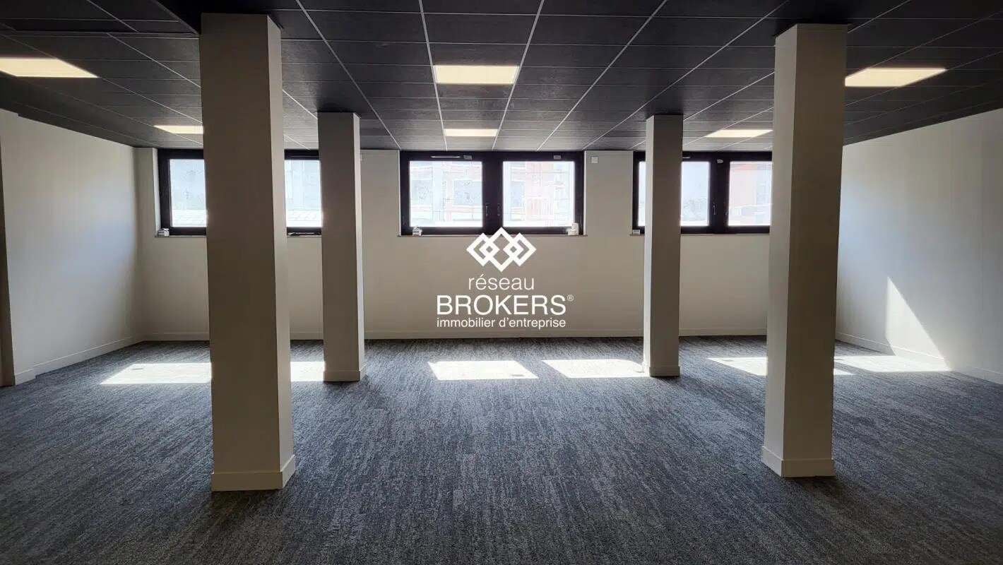 Office in Le Havre for lease Interior Photo- Image 1 of 3