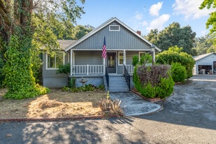 13240 US-101, Hopland CA - Airbnb Property