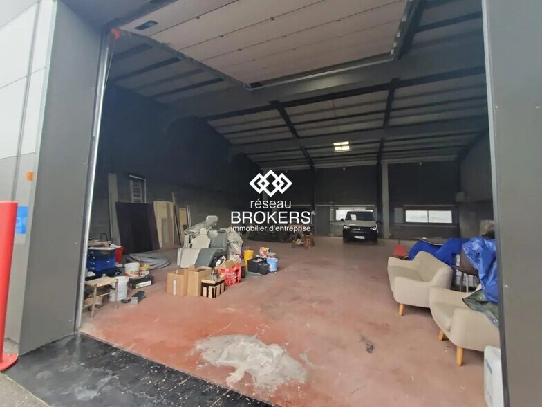 Industrial in Annecy for lease - Interior Photo - Image 2 of 4