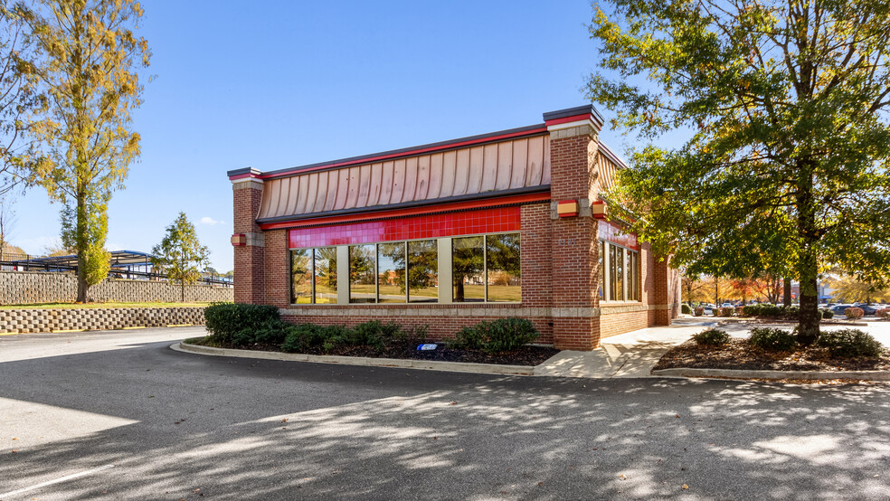 2161 E Main St, Spartanburg, SC for lease - Building Photo - Image 1 of 23