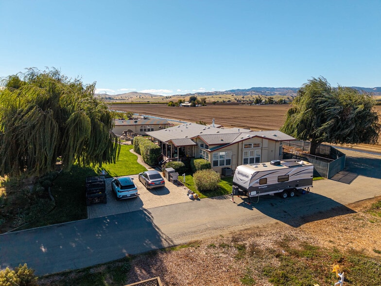 2017 Walnut Blvd, Brentwood, CA for sale - Building Photo - Image 2 of 38