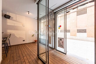 Retail in Barcelona, Barcelona for lease Interior Photo- Image 2 of 18