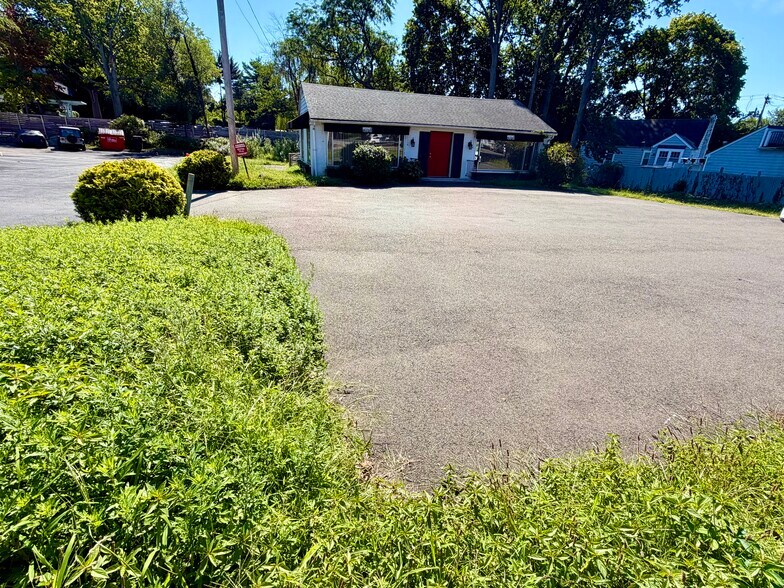 408 Boston Post Rd, Darien, CT for lease - Building Photo - Image 3 of 23