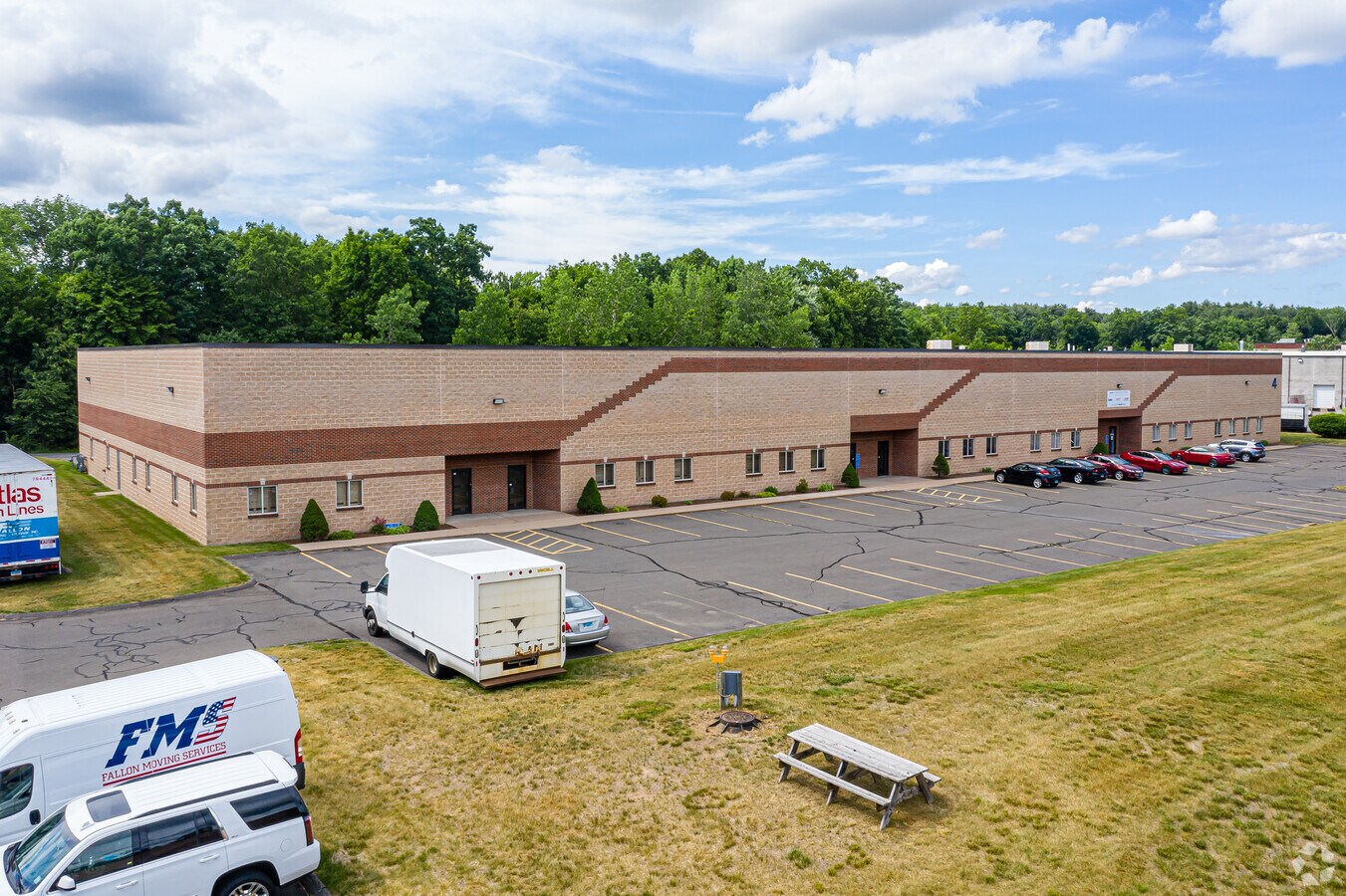 800 Marshall Phelps Rd, Windsor, CT 06095