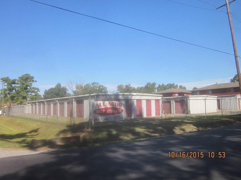 255 E Avenue R, Silsbee, TX for sale - Primary Photo - Image 1 of 1