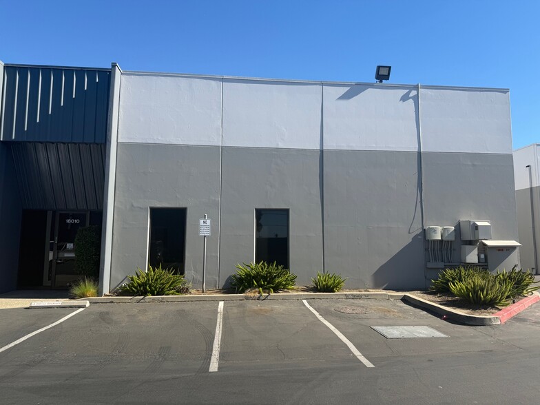 18010 S Adria Maru Ln, Carson, CA for lease - Building Photo - Image 1 of 1