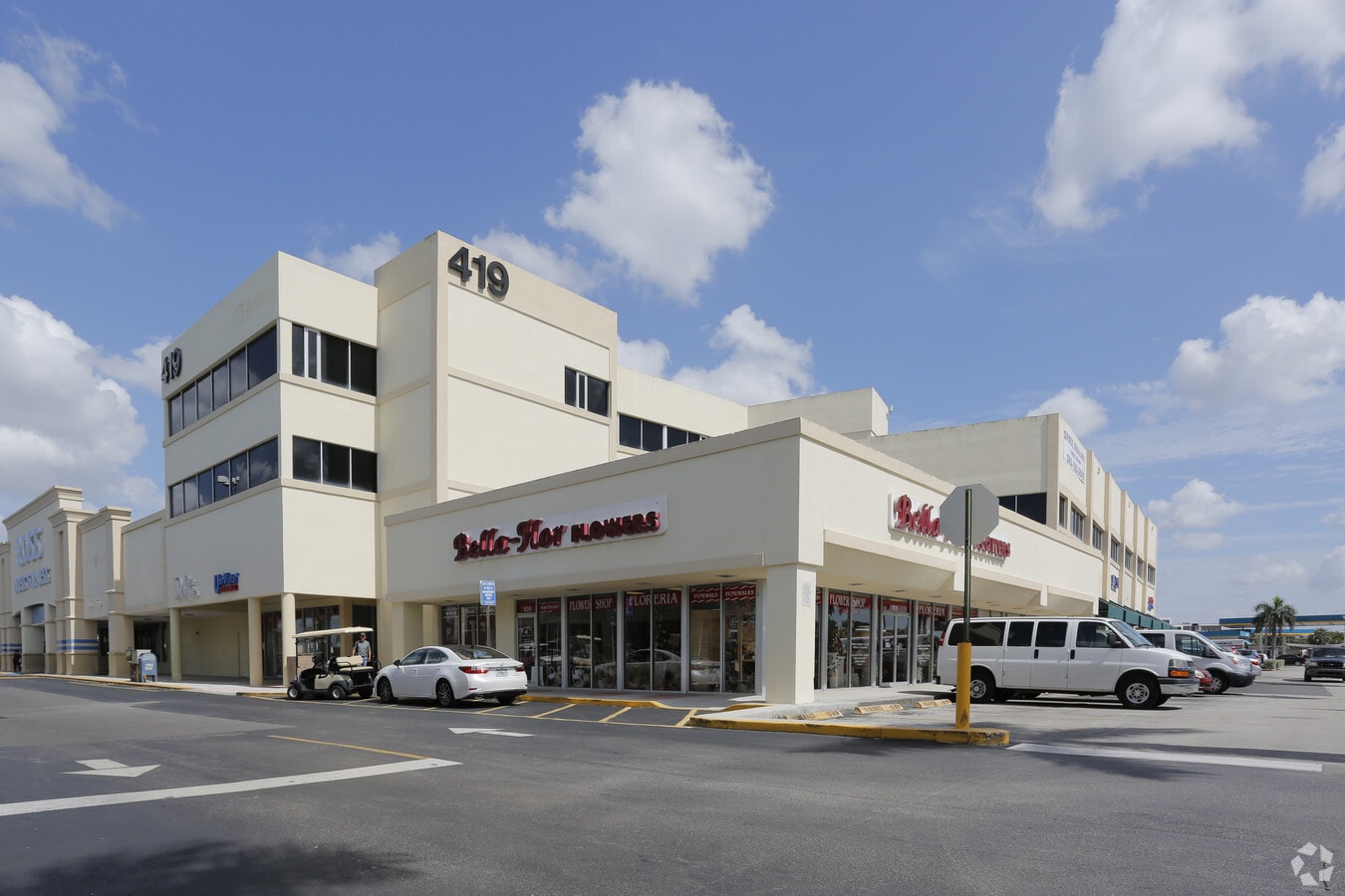 419 W 49th St, Hialeah, FL, 33012 Office/Retail Space For Lease