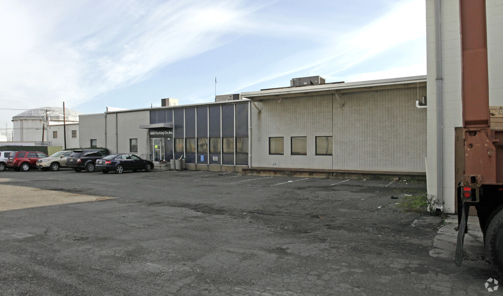 8 Hook Rd, Bayonne, NJ for sale - Building Photo - Image 1 of 1