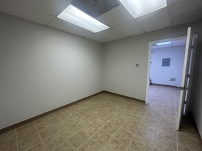 10330-10372 NW 55th St, Sunrise, FL for lease Building Photo- Image 2 of 8