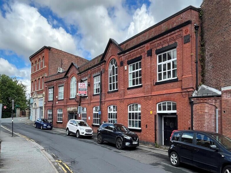 40 High St, Stockport for sale - Building Photo - Image 1 of 1