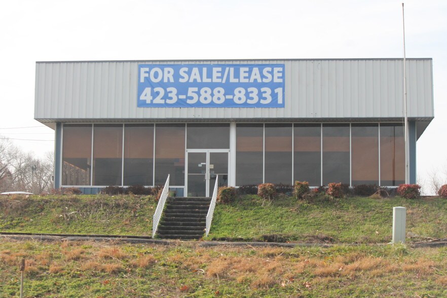 2230 S Roan St, Johnson City, TN 37601