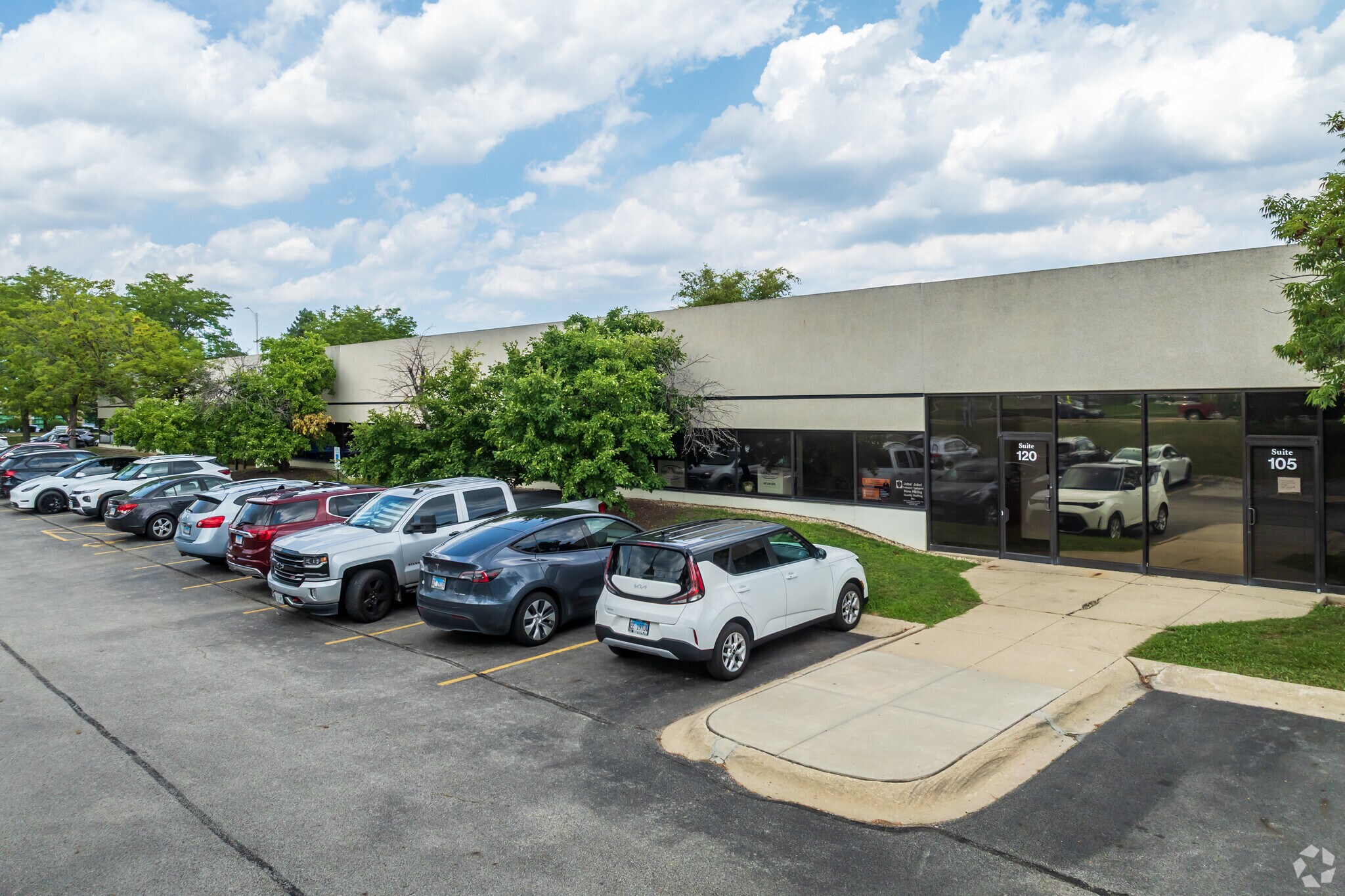 1251 N Plum Grove Rd, Schaumburg, IL for lease Primary Photo- Image 1 of 20