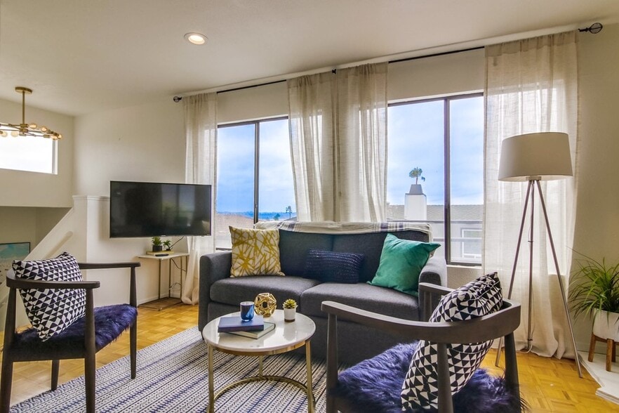 1920 Beryl St, San Diego, CA for sale - Interior Photo - Image 3 of 66