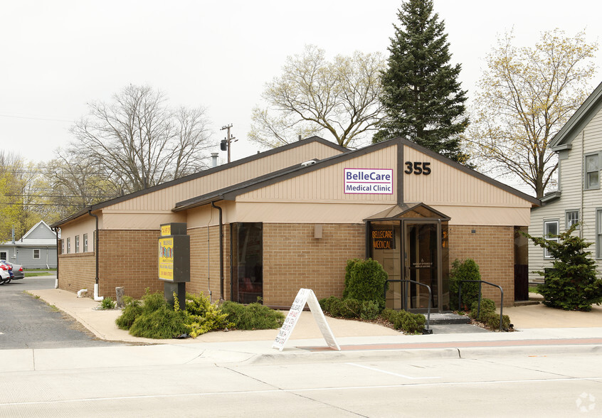 355 Main St, Belleville, MI for lease - Building Photo - Image 1 of 2