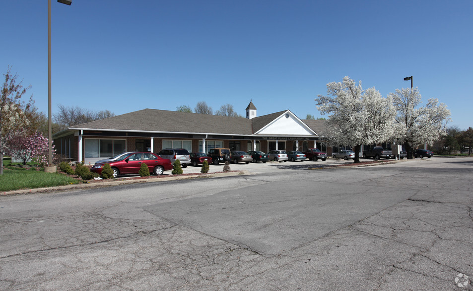 11813 W 77th St, Lenexa, KS for sale - Primary Photo - Image 1 of 4