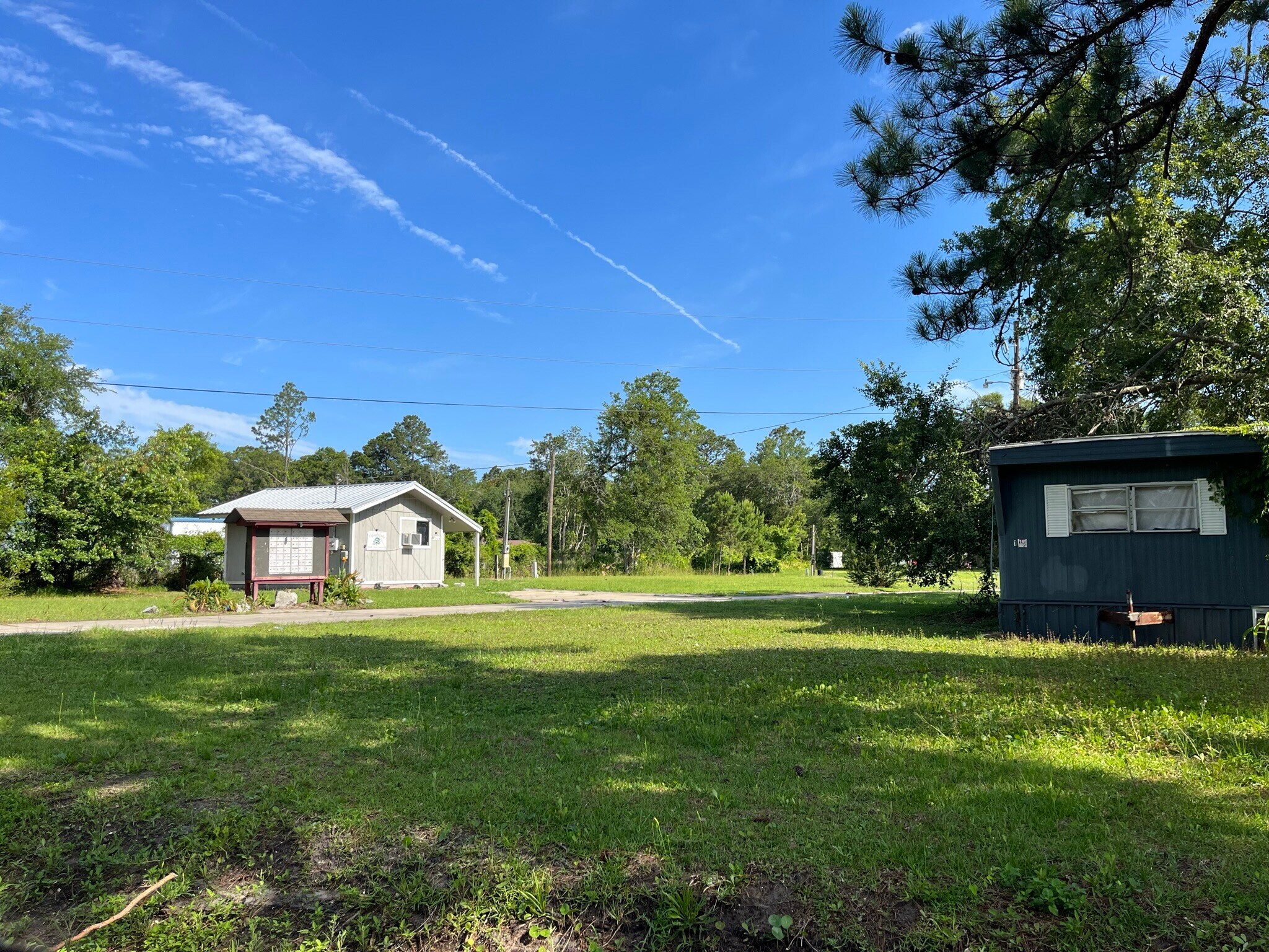 69 Hollywood Ln, Saint Marys, GA for sale Primary Photo- Image 1 of 1