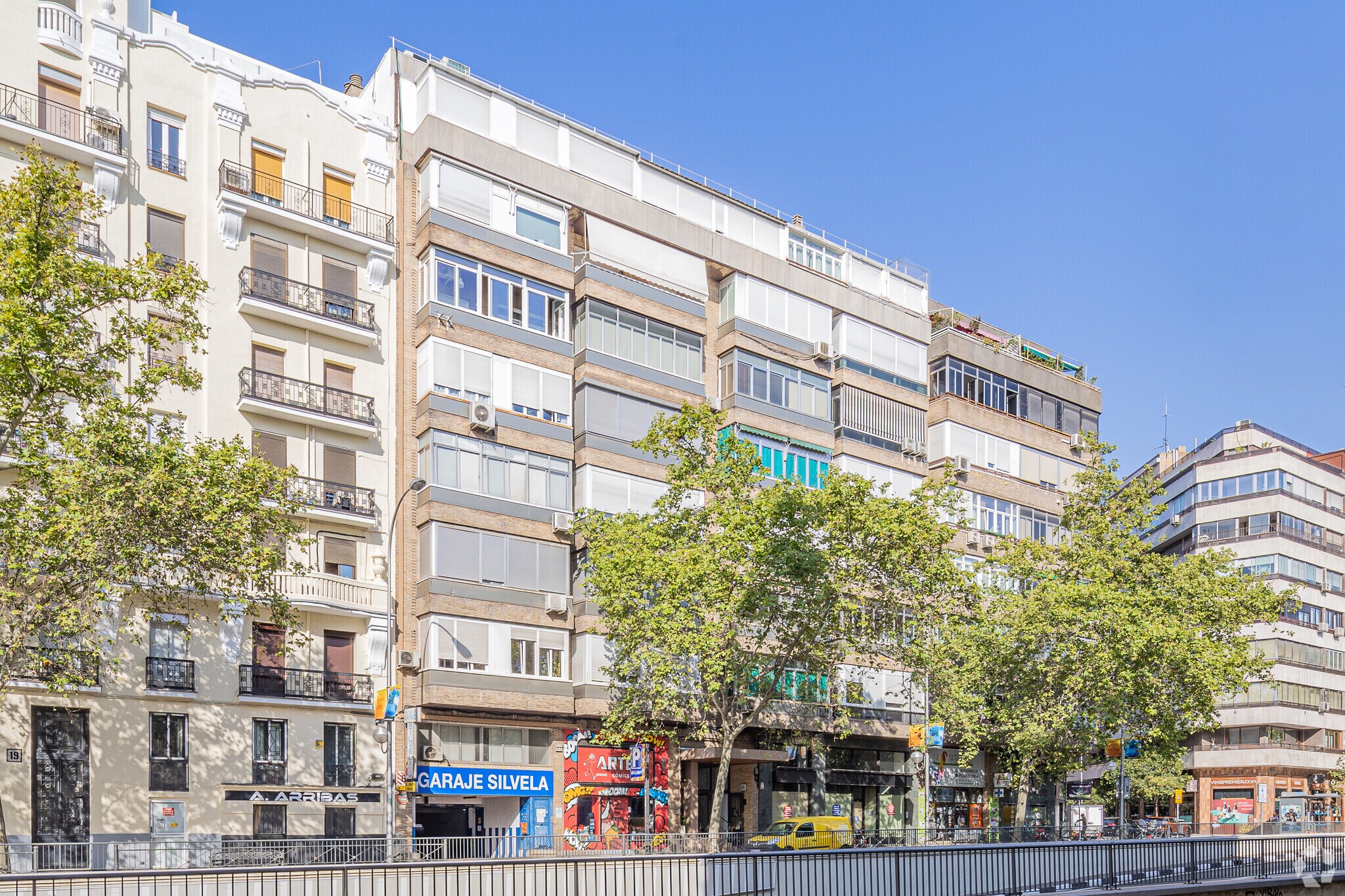 Calle de Francisco Silvela, 21, Madrid, Madrid for sale Primary Photo- Image 1 of 3