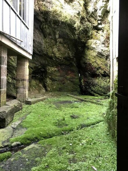 Retail in Morlaix for lease - Interior Photo - Image 2 of 2