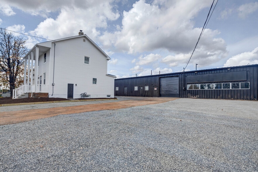 12 Jansen Ave, Woodbridge, NJ for sale - Building Photo - Image 1 of 1