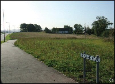 Skylark Rd, Dunfermline for sale - Primary Photo - Image 1 of 1
