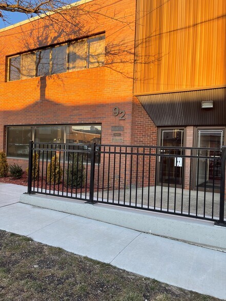 90 Willis Ave, Mineola, NY for sale - Primary Photo - Image 1 of 1