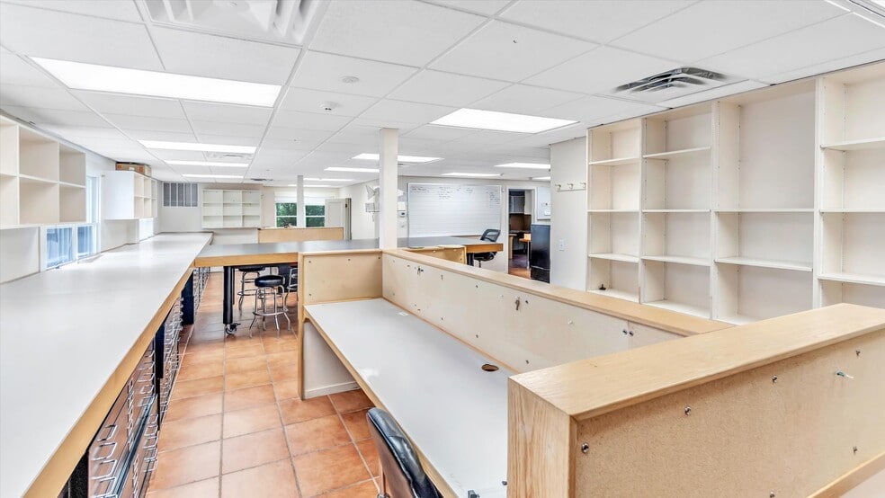 921 County Road 39, Southampton, NY for sale - Interior Photo - Image 2 of 31