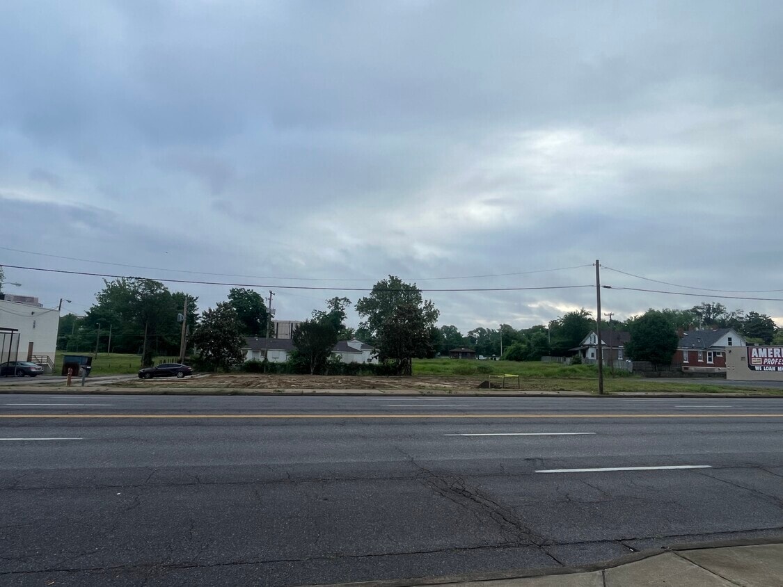 610-614 Poplar Ave, Memphis, TN for sale Building Photo- Image 1 of 2